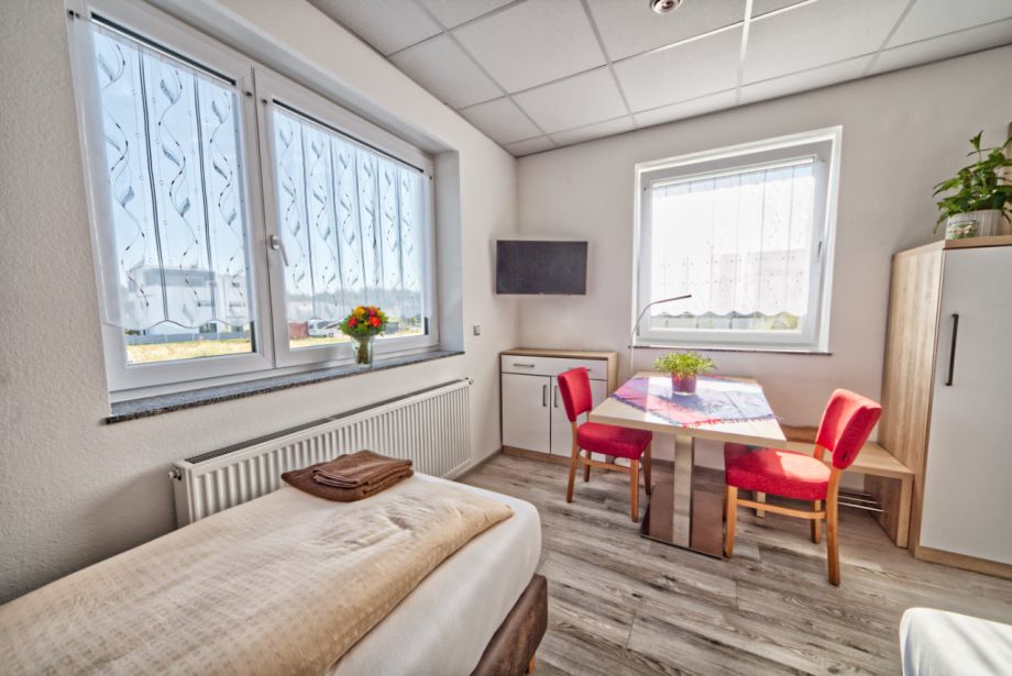 Apartment-Lichtenwald - Lichtdurchflutetes Komfortzimmer