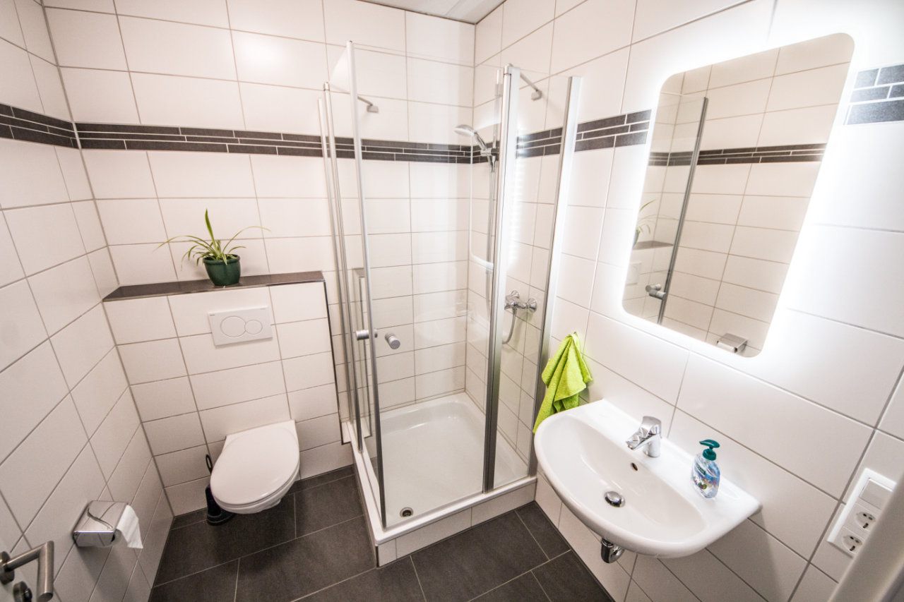 Apartment-Lichtenwald bathroom, shower toilet